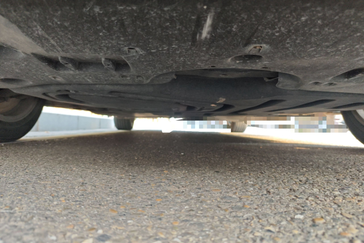 雷克萨斯ES 2022款 200 卓越版局部细节9008