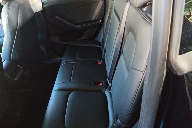 特斯拉 Model Y 2022款 后轮驱动版中控内饰7004