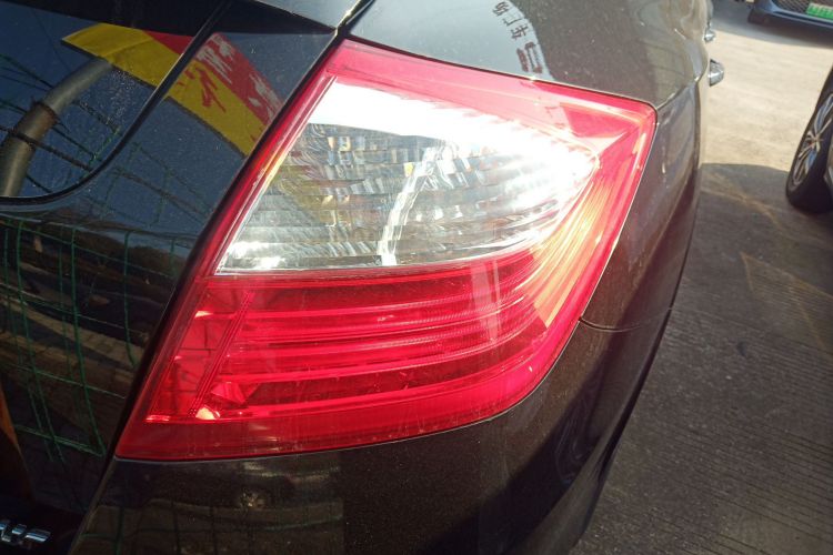 本田 歌诗图 2016款 2.4L 豪华版车身外观9