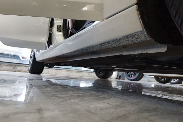 福特 福睿斯 2021款 1.5L 自动钻石版局部细节9001