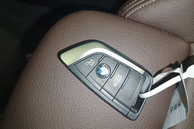 宝马X1 2021款 sDrive20Li 尊享型中控内饰11