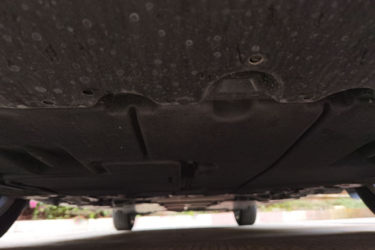 丰田 卡罗拉 2021款 1.2T S-CVT精英PLUS版局部细节9008