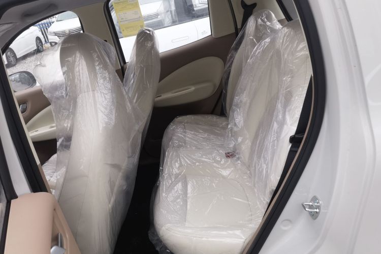 五菱汽车 宏光MINIEV 2025款 四门版 进阶款中控内饰21