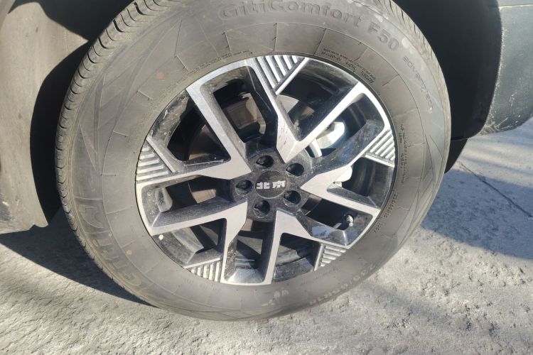 北京越野 北京BJ30 2024款 1.5T 轻野Pro版车身外观10