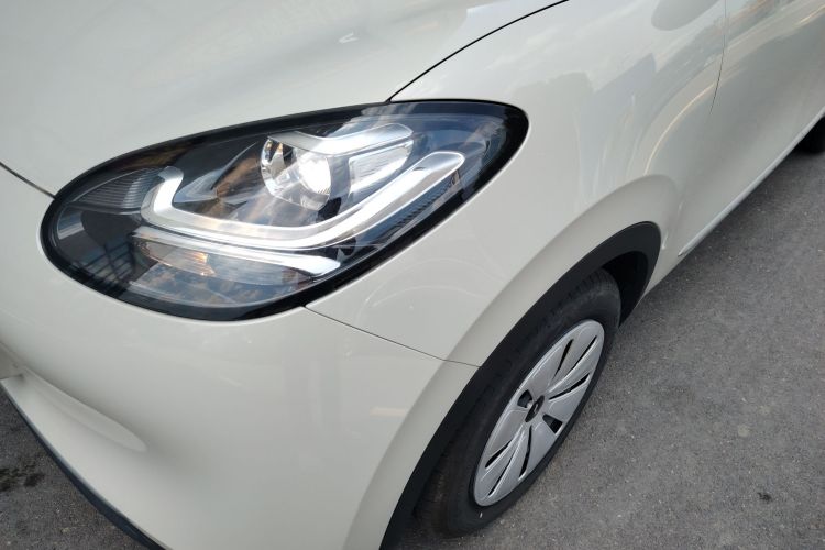 五菱汽车 五菱缤果 2023款 203km 轻享款局部细节36