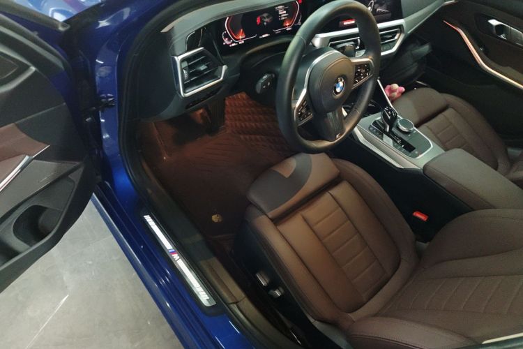 宝马3系 2020款 改款 325Li M运动曜夜套装中控内饰7003