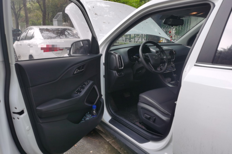 北京现代ix35 2018款 2.0L 自动两驱智勇·畅联版中控内饰7003