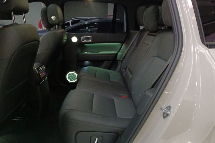 理想汽车 理想L6 2024款 Max中控内饰21