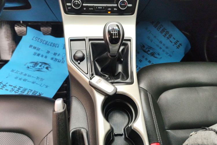 吉利汽车 帝豪GL 2017款 1.3T 手动精英型中控内饰18