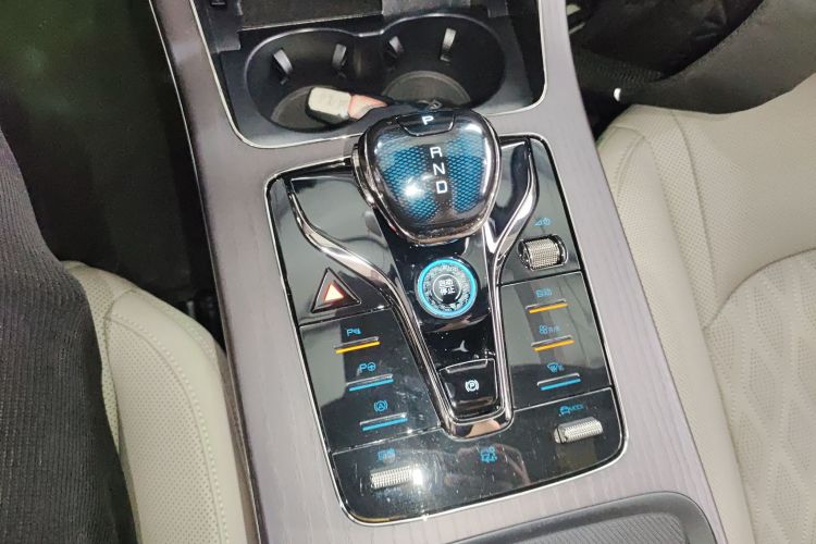 比亚迪 汉 2025款 EV 701KM激光雷达智驾型中控内饰18