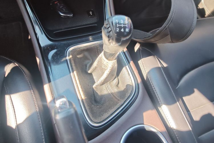 广汽传祺 传祺GA4 2018款 150N 手动豪华版中控内饰18