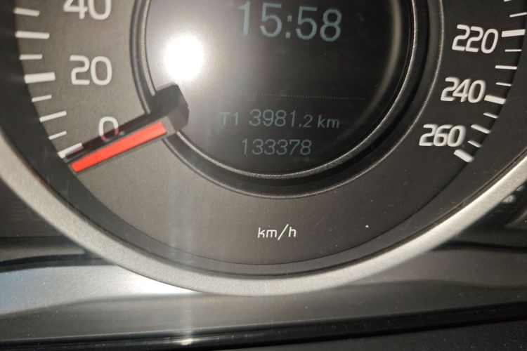 沃尔沃S60 2017款 S60L T3 智行版中控内饰15