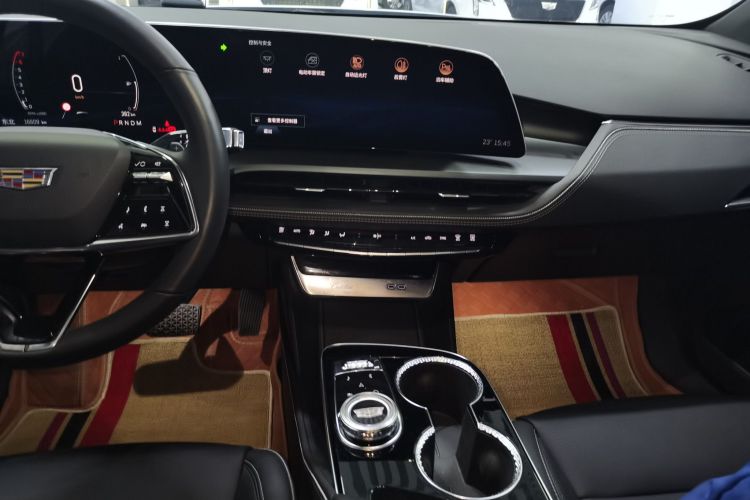 凯迪拉克GT4 2023款 25T 豪华型中控内饰16