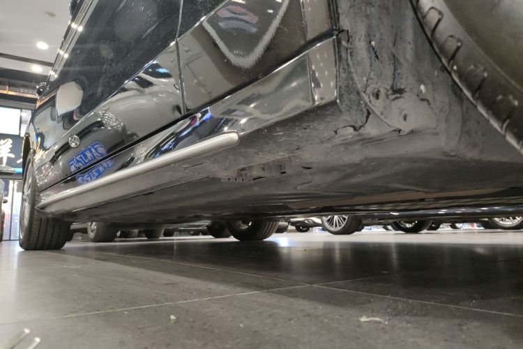 奔驰C级 2019款 C 180 L 时尚型运动版局部细节9001