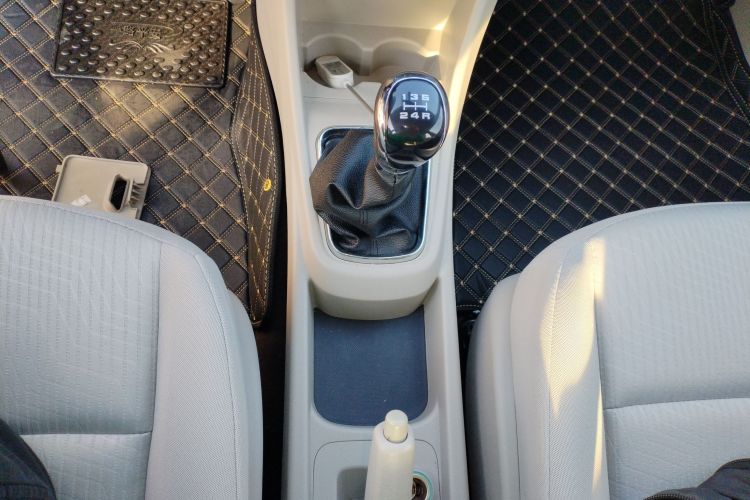 东风风神A60 2016款 1.5L 手动豪华型局部细节18