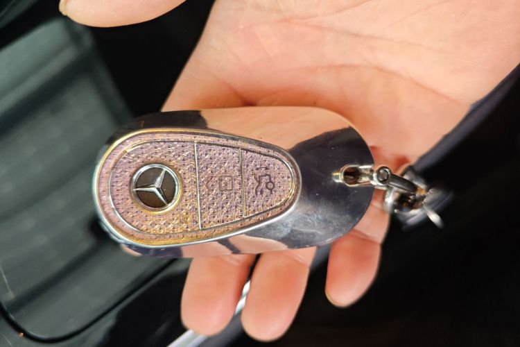 奔驰GLC 2023款 GLC 300 L 4MATIC 动感型 5座中控内饰7001