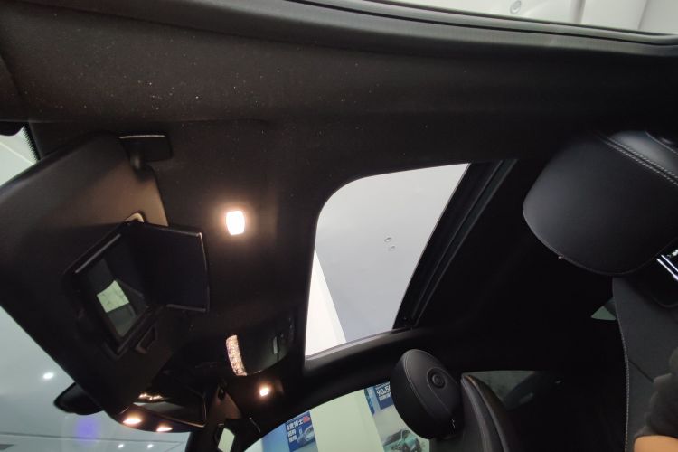 奔驰C级(进口) 2018款 C 200 轿跑车局部细节22