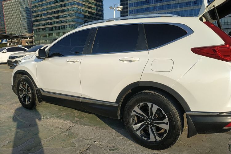 本田CR-V 2018款 240TURBO CVT两驱舒适版车身外观4