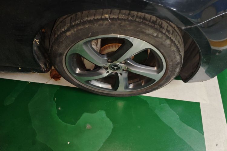 奔驰E级 2019款 E 300 L 运动豪华型车身外观10