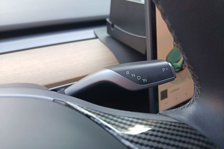 特斯拉 Model Y 2022款 改款 后轮驱动版中控内饰18