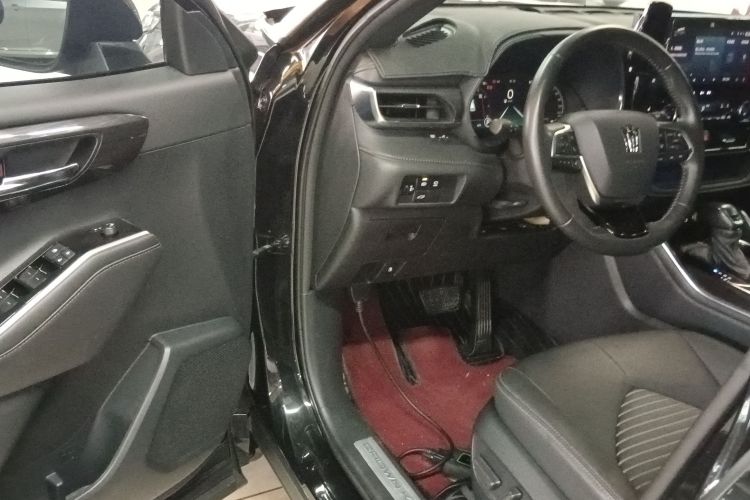 丰田 皇冠陆放 2022款 2.0T 四驱劲耀版中控内饰20