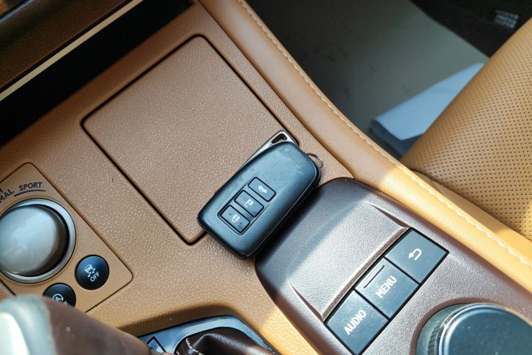 雷克萨斯ES 2016款 200 Midnight特别限量版中控内饰11