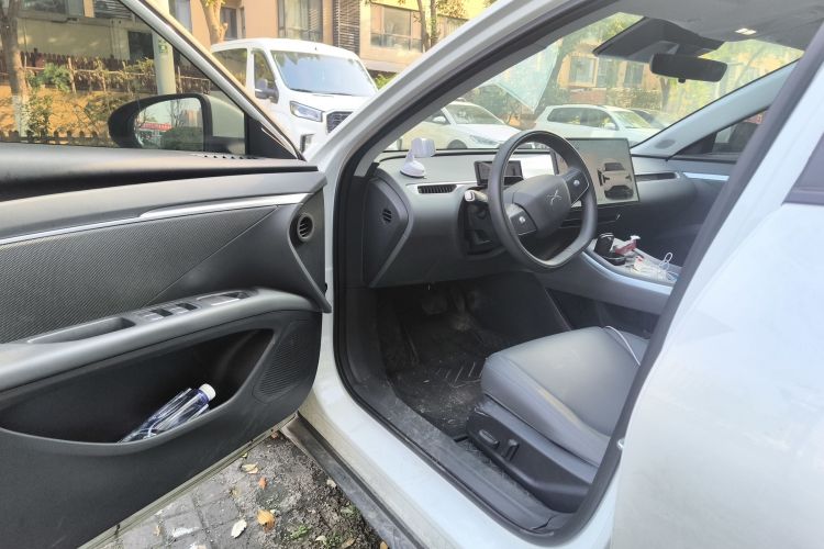 小鹏MONA M03 2024款 515 长续航中控内饰20