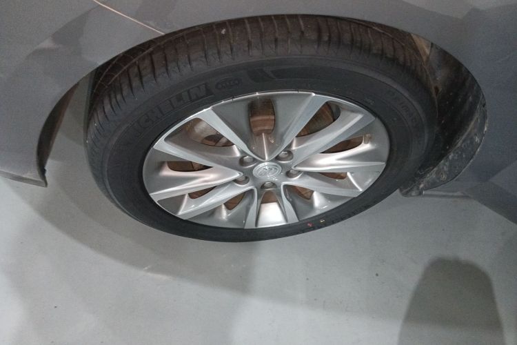 别克GL6 2019款 18T 6座互联豪华型 国VI车身外观6007