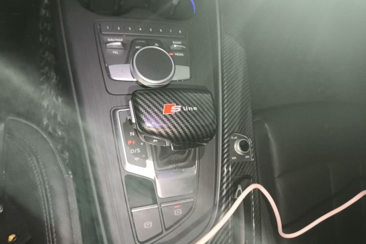 奥迪A4L 2019款 40 TFSI 时尚型 国VI局部细节18