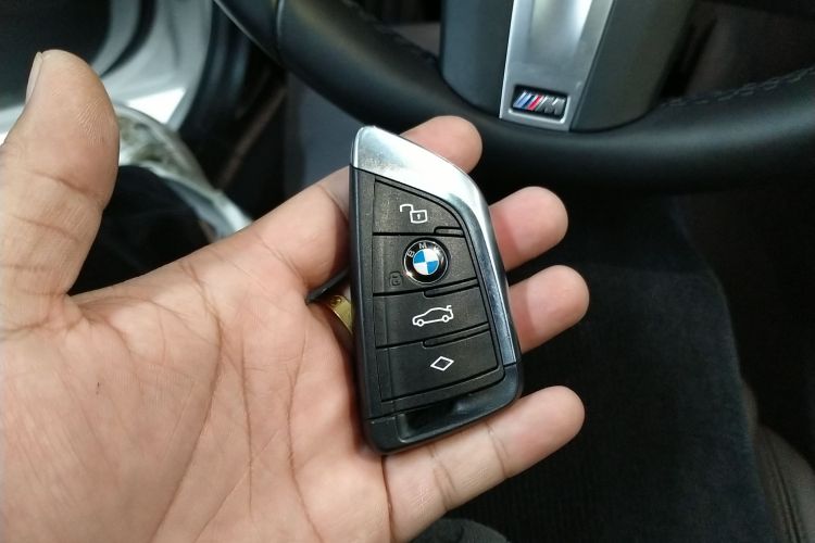 宝马3系 2022款 改款 325Li M运动套装中控内饰11