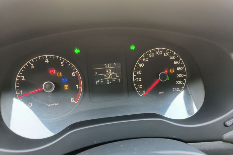 大众 速腾 2014款 1.6L 自动舒适型中控内饰14