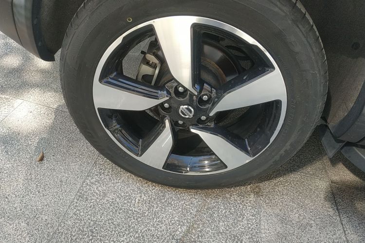 日产 逍客 2017款 2.0L CVT智享版 国VI车身外观6008