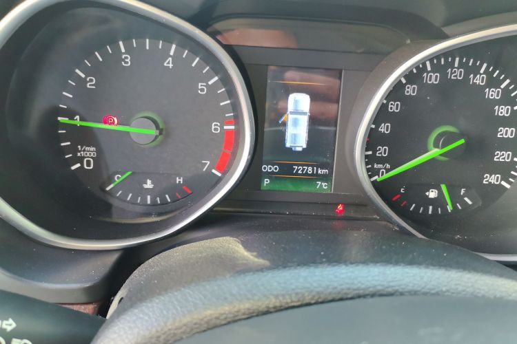 北京越野 北京BJ80 2016款 2.3T 自动尊贵版中控内饰15