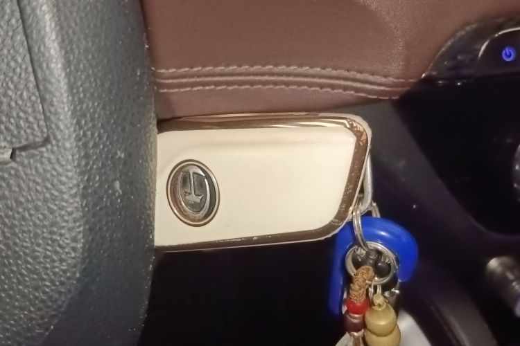 北汽昌河Q35 2018款 1.5L 手动炫智版中控内饰11