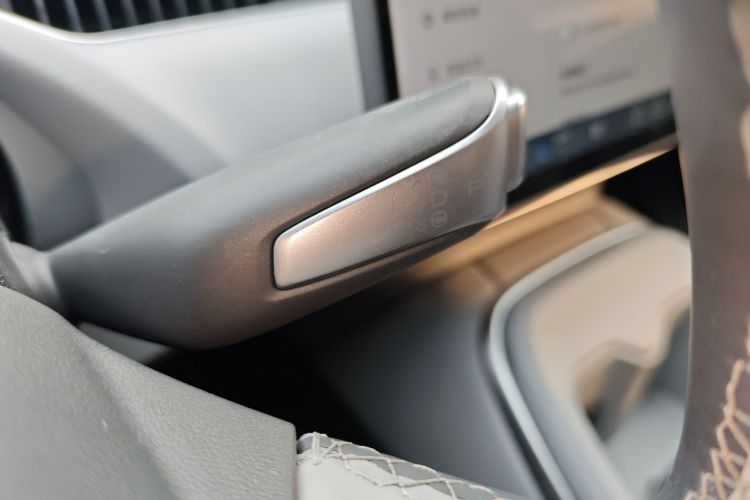 小鹏MONA M03 2024款 515 长续航中控内饰18