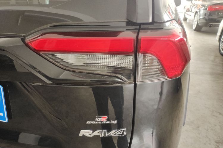 丰田 RAV4荣放 2020款 2.0L CVT两驱风尚版车身外观9