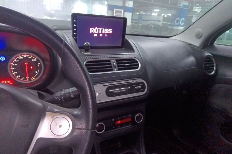 名爵3 2014款 1.5L AMT精英版中控内饰16