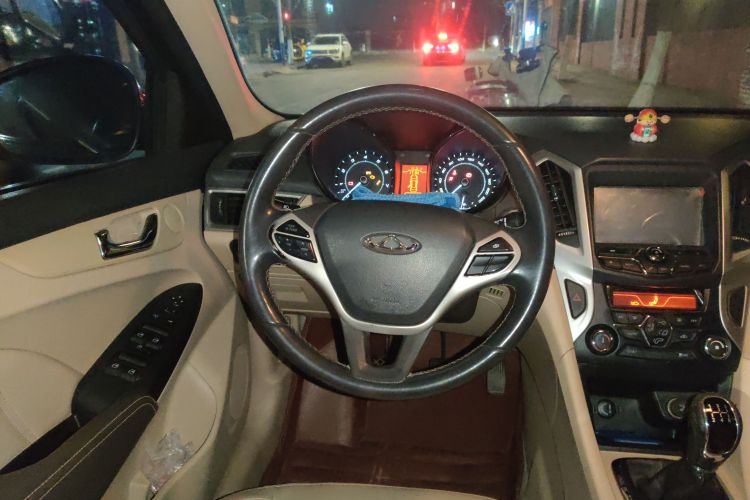 奇瑞 艾瑞泽7 2015款 1.6L 手动致享版中控内饰13