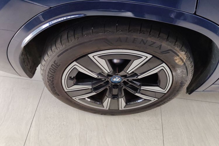 宝马iX3 2022款 领先型车身外观6008