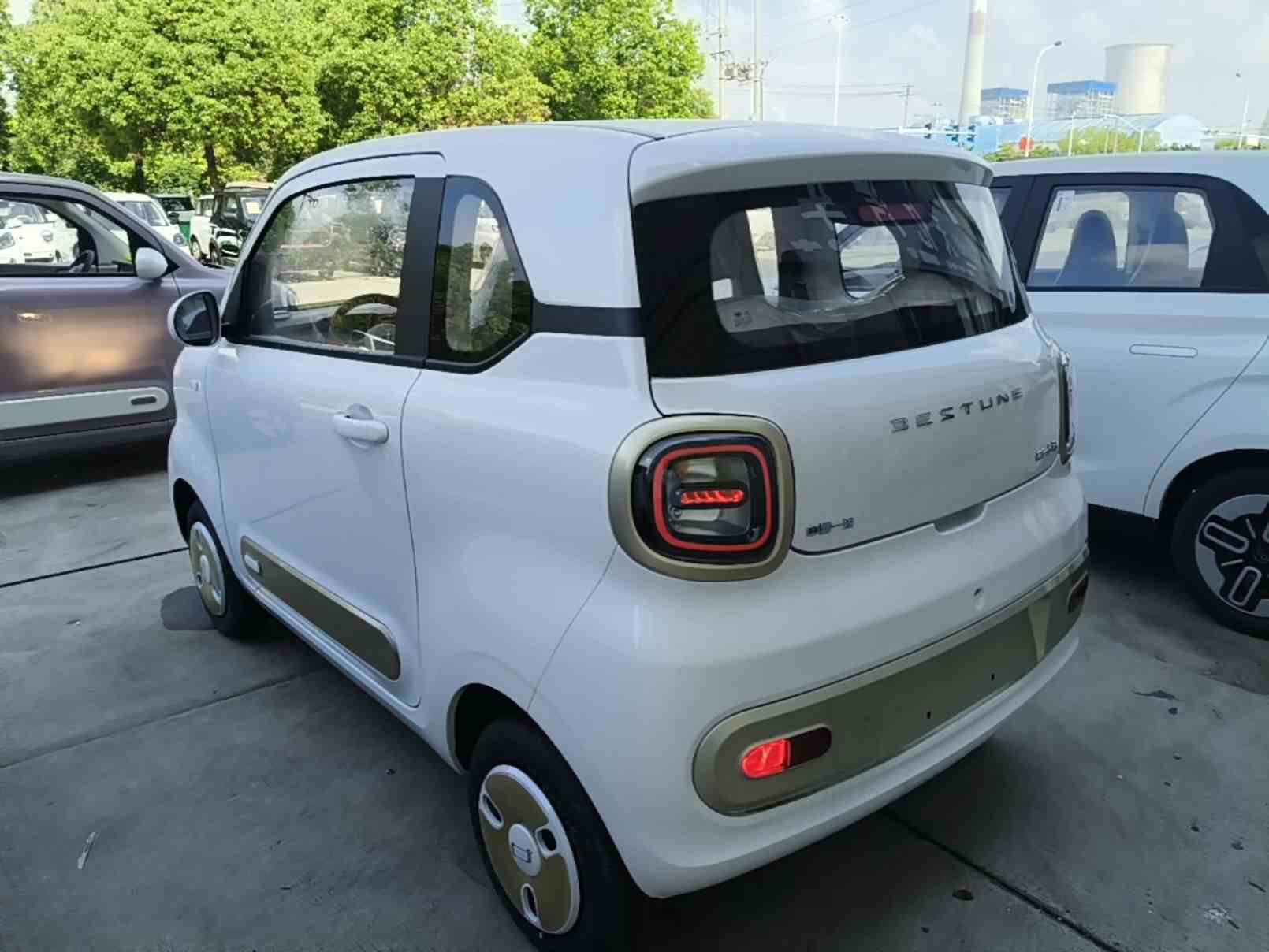 奔腾小马 2025款 222km 灵动马(3)