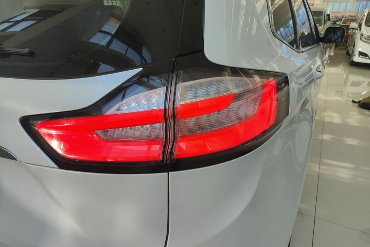 福特 锐界 2020款 EcoBoost 245 两驱铂锐型 5座车身外观9