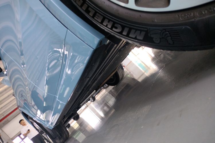 理想汽车 理想L8 2024款 Max机舱底盘30