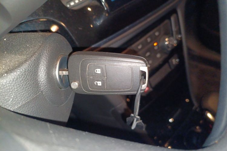 别克 昂科拉 2017款 18T 自动两驱都市领先型中控内饰7001