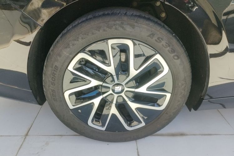 宝骏享境 2025款 插混 140km标准版车身外观6002