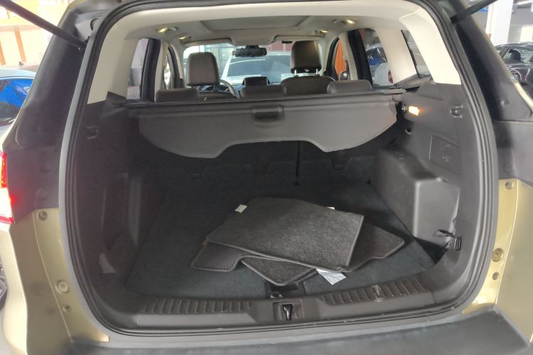 福特 翼虎 2015款 1.5L GTDi 两驱风尚型机舱底盘23