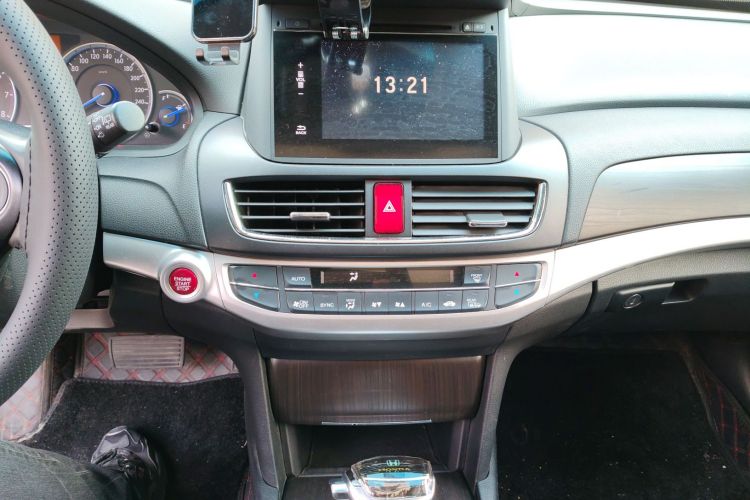 本田 歌诗图 2016款 2.4L 豪华版中控内饰16