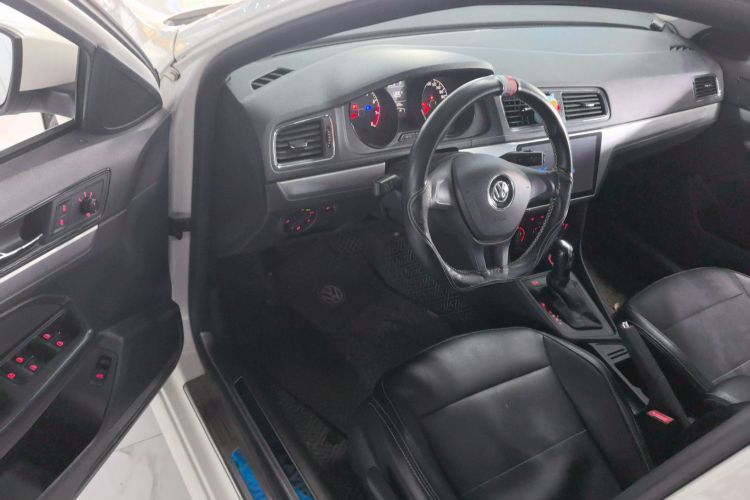 大众 朗逸 2017款 1.6L 自动风尚版中控内饰20