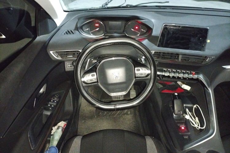 标致4008 2017款 350THP 舒适版中控内饰13