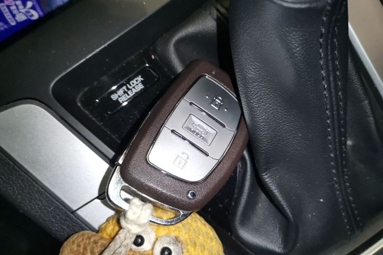 现代 领动 2016款 1.6L 自动智炫·精英型中控内饰11