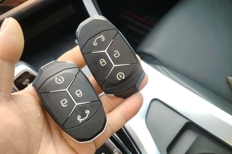 领克01 2019款 2.0T 两驱型Pro版 国V中控内饰11